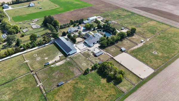 $2,800,000 | 115 West State Road 38, Pendleton, IN 46064