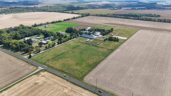 $2,800,000 | 115 West State Road 38, Pendleton, IN 46064