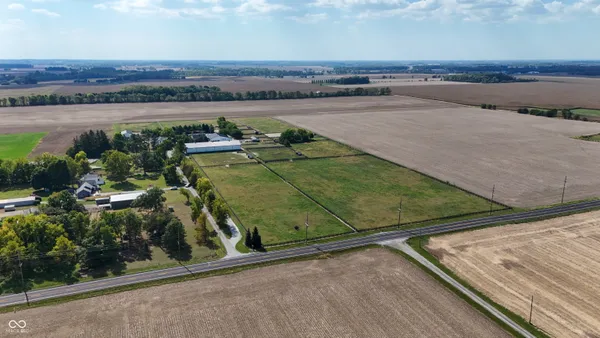 $2,800,000 | 115 West State Road 38, Pendleton, IN 46064