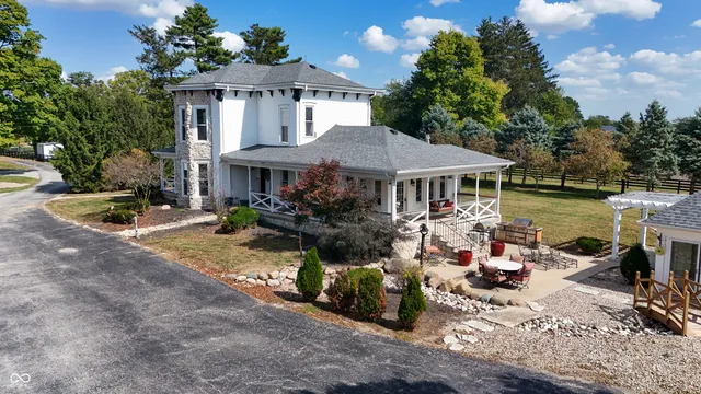 $2,800,000 | 115 West State Road 38, Pendleton, IN 46064