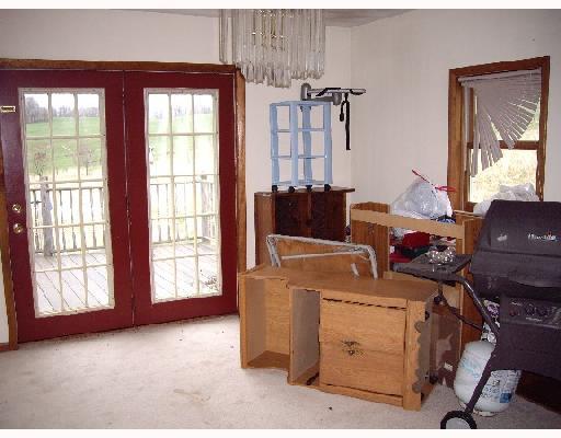 43 Gwen-Haley Road Burgettstown, PA 15021 - Photo 3 of 8 Dining Room.
