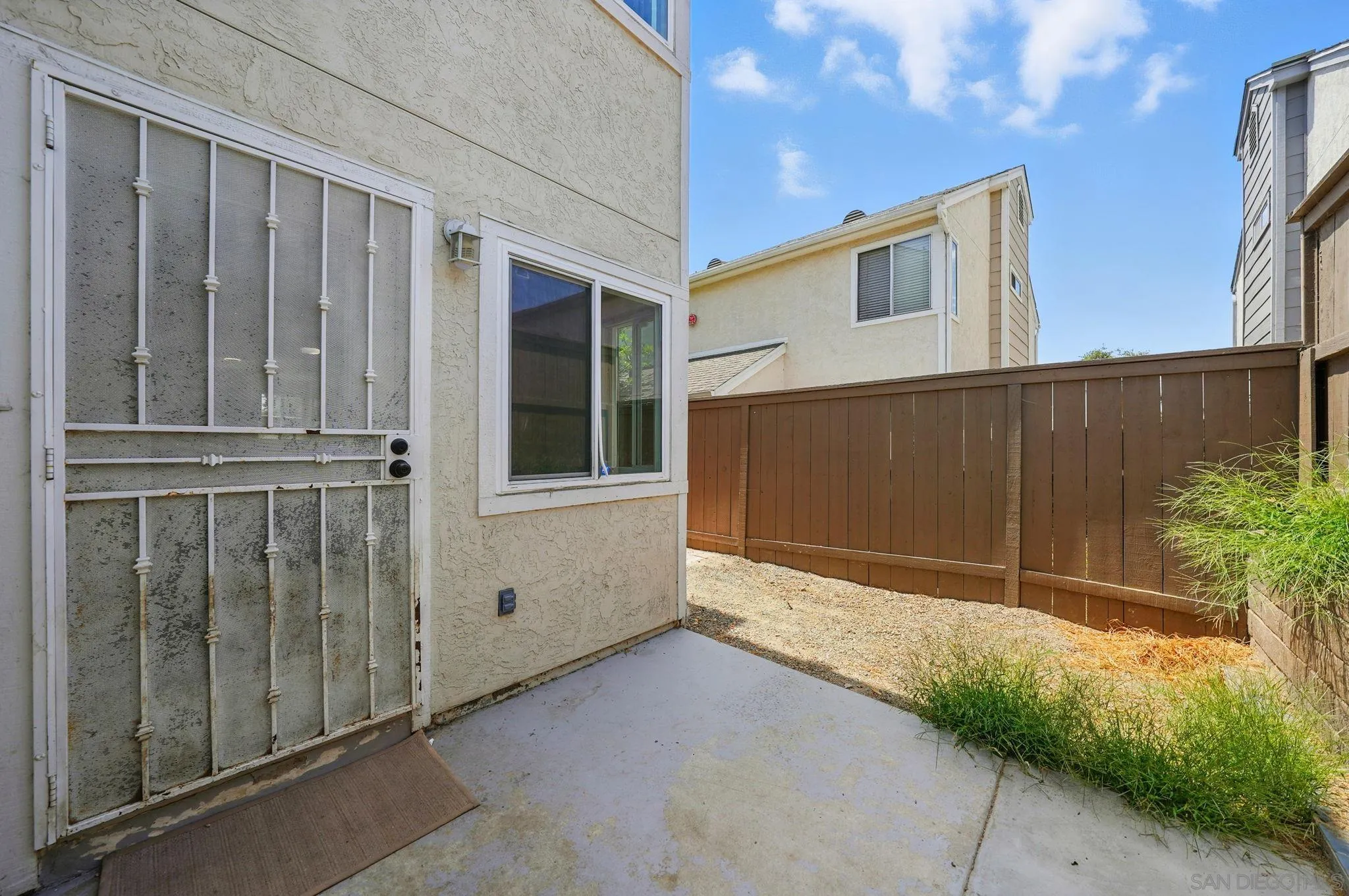 2256 Kings View Circle Spring Valley, CA 91977 - Photo 23 of 35 a view of a backyard