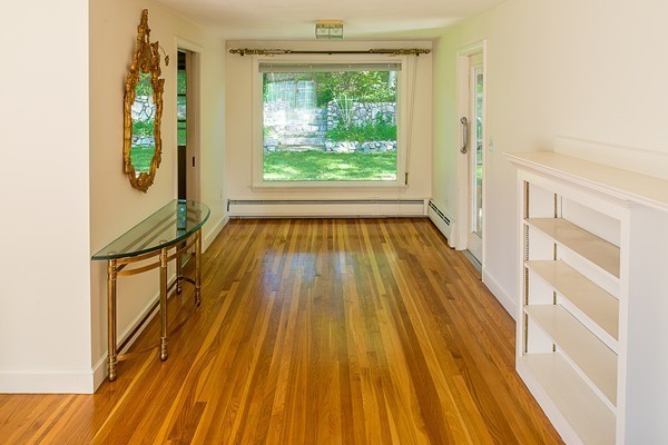 9 Nottingham Road Lynnfield, MA 01940 - Photo 5 of 16 Gallery Image 5