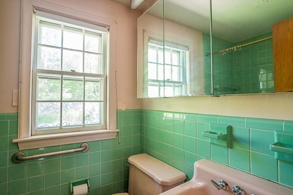 9 Nottingham Road Lynnfield, MA 01940 - Photo 9 of 16 Gallery Image 9
