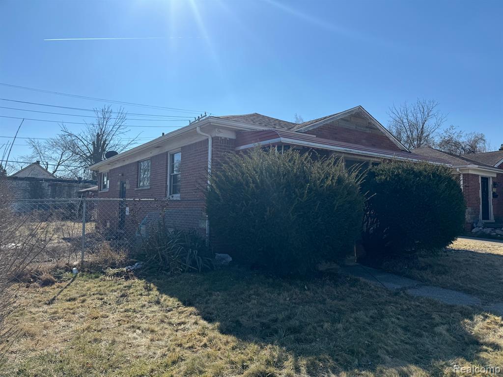 11580 Findlay Avenue Detroit, MI 48205 - Photo 3 of 12