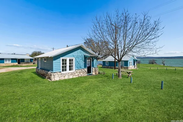 $1,799,900 | 16838 Ranch Road 2241, Tow, TX 78672