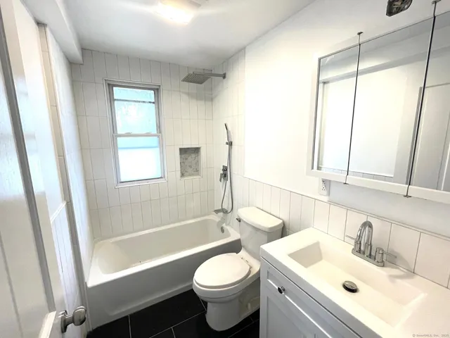 $2,000 | 88 East Pearl Street, Unit 2, New Haven, CT 06513