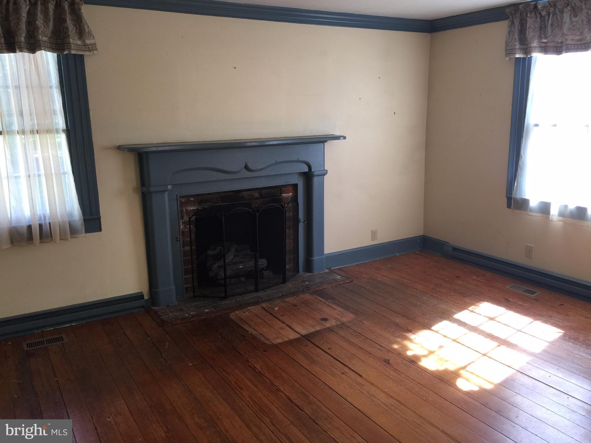 24143 Sparta Road Bowling Green, VA 22427 - Photo 8 of 24 Dining Room
