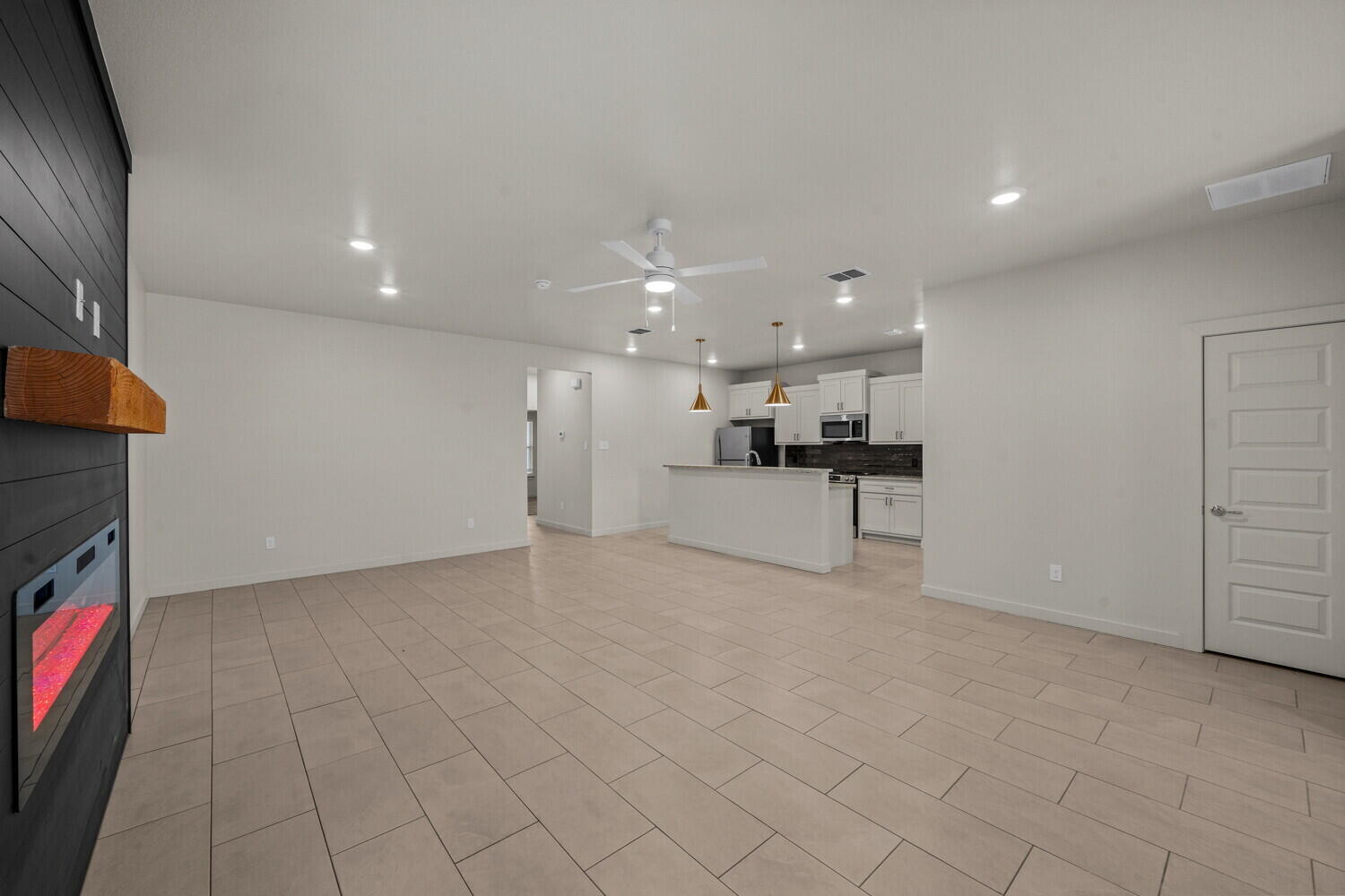 7040 41st Street Lubbock, TX 79407 - Photo 6 of 24 7032 41st St -22