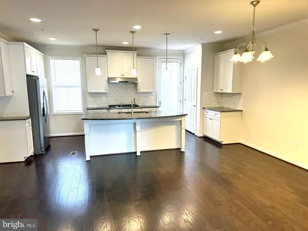 $3,200 | 13817 Byrne Park Drive, Clarksburg, MD 20871