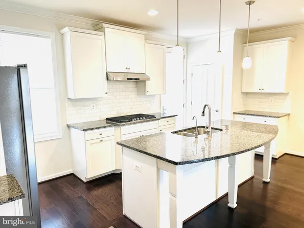 $3,200 | 13817 Byrne Park Drive, Clarksburg, MD 20871