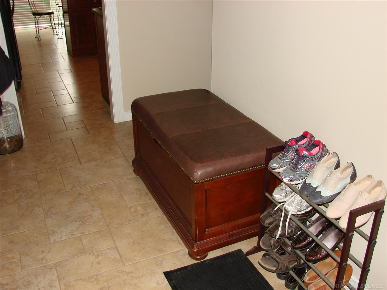 1255 Candlestick Lane Rochester Hills, MI 48306 - Photo 8 of 38