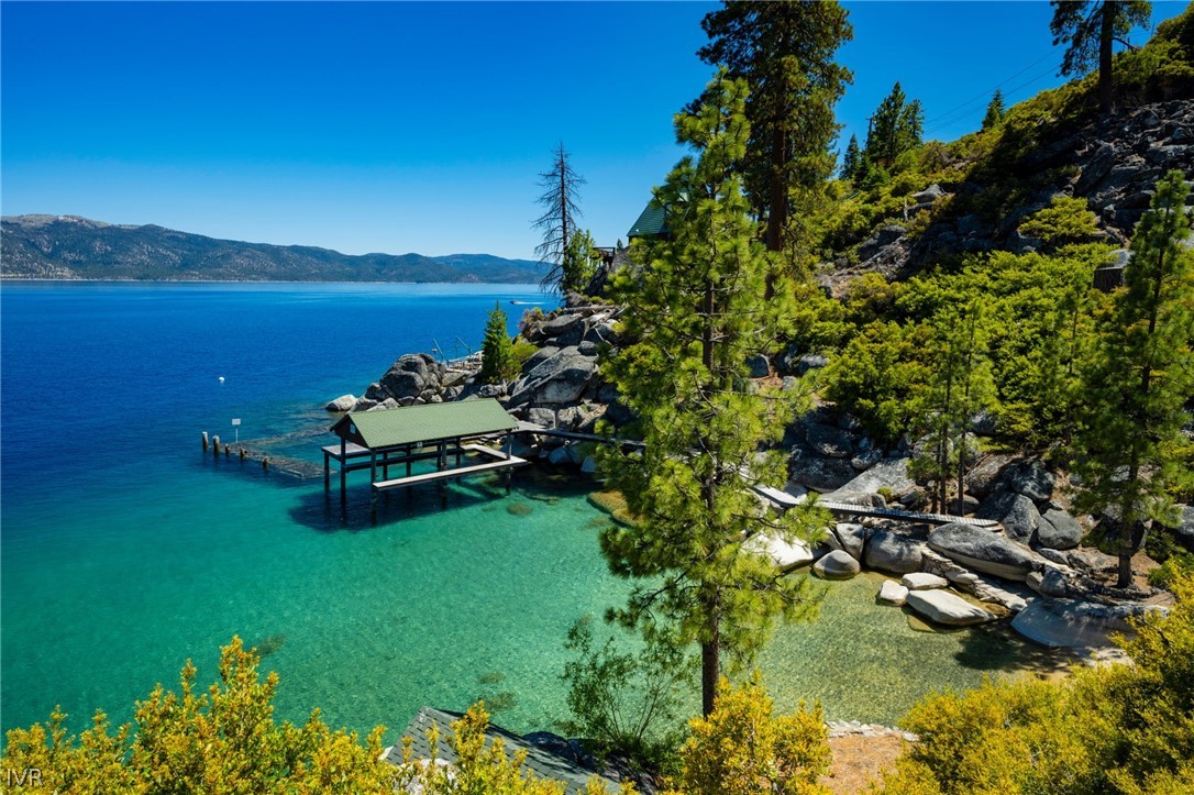 61 Somers Loop Crystal Bay, NV 89402 - Photo 20 of 34 a garden with trees in the background