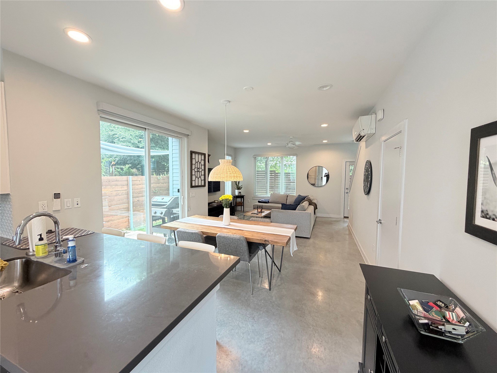 3612 Clary Way Austin, TX 78723 - Photo 3 of 16