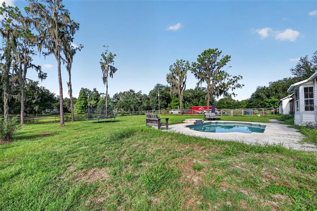 8922 Pritcher Road Lithia, FL 33547 - Photo 14 of 73