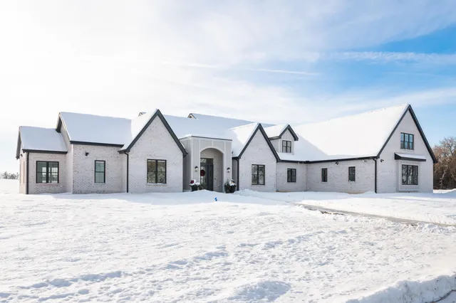 $3,990,000 | 1829 West Mill Road, Jackson, WI 53037