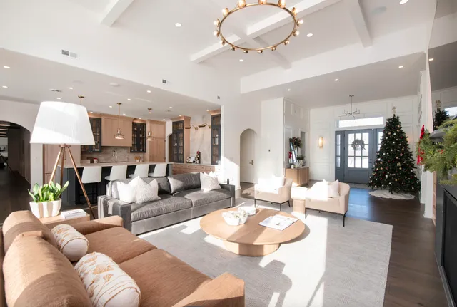 $3,990,000 | 1829 West Mill Road, Jackson, WI 53037