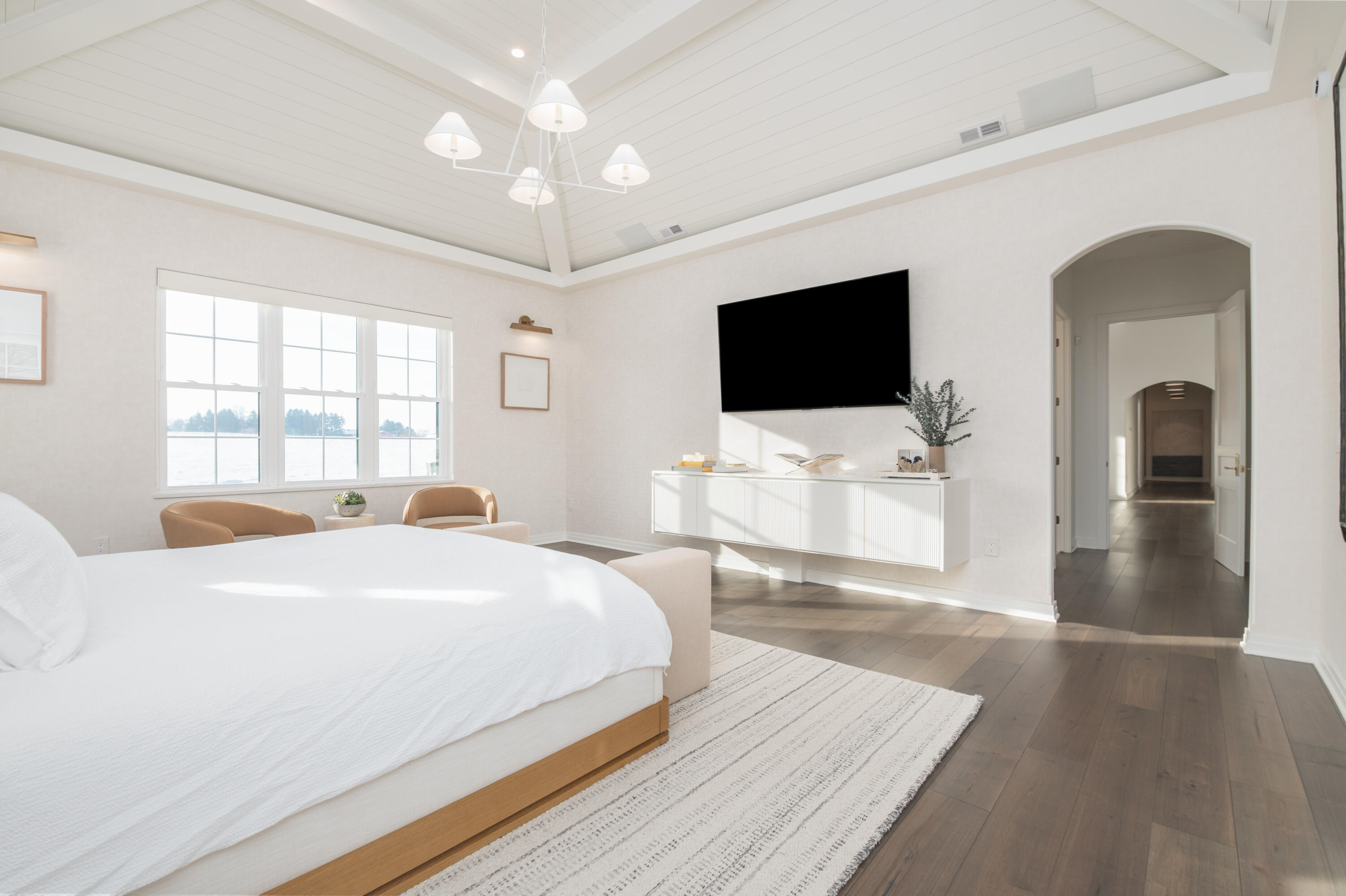 1829 West Mill Road Jackson, WI 53037 - Photo 16 of 57 Primary Bedroom