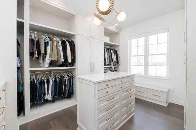 $3,990,000 | 1829 West Mill Road, Jackson, WI 53037