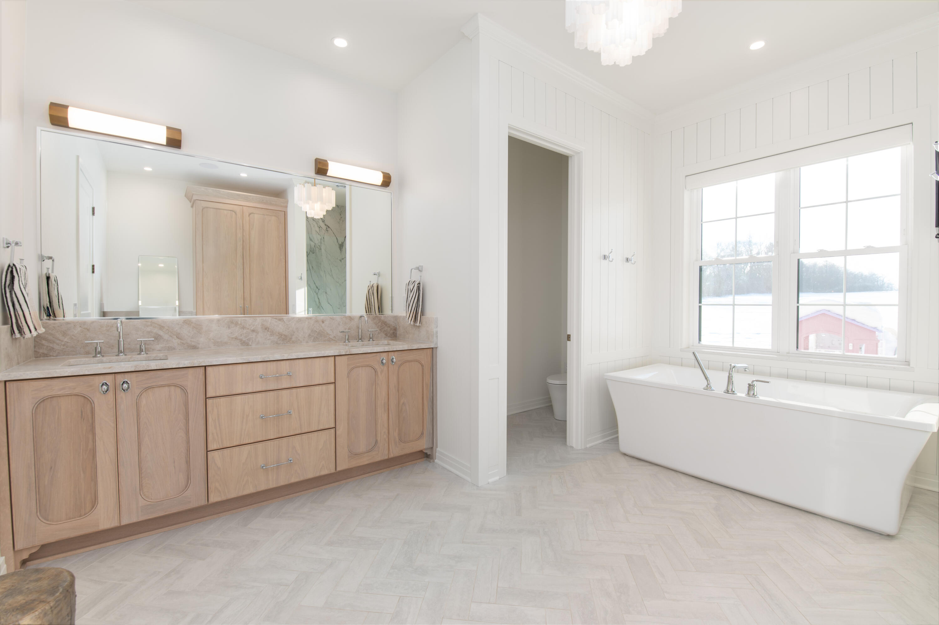 1829 West Mill Road Jackson, WI 53037 - Photo 25 of 57 Primary Bathroom