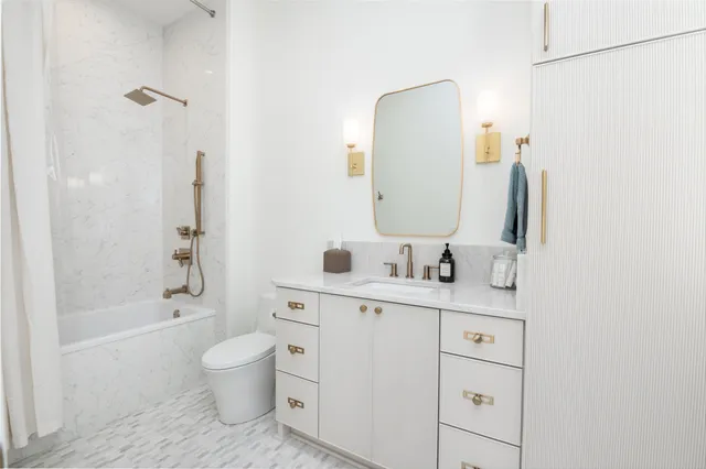 $3,990,000 | 1829 West Mill Road, Jackson, WI 53037