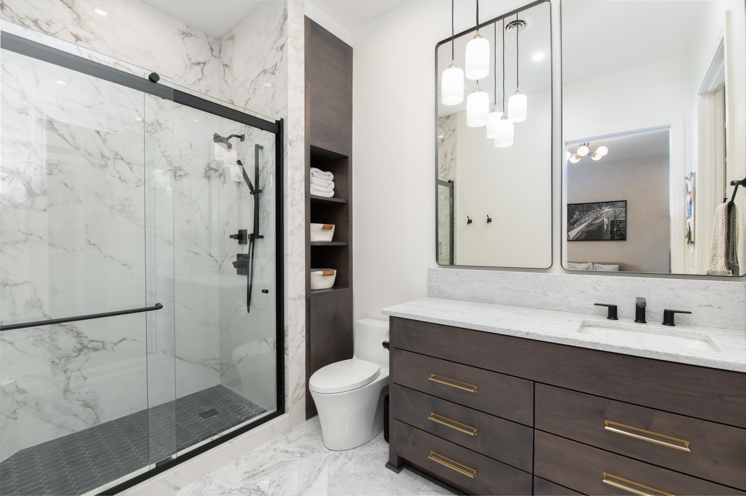 1829 West Mill Road Jackson, WI 53037 - Photo 35 of 57 Full Bathroom