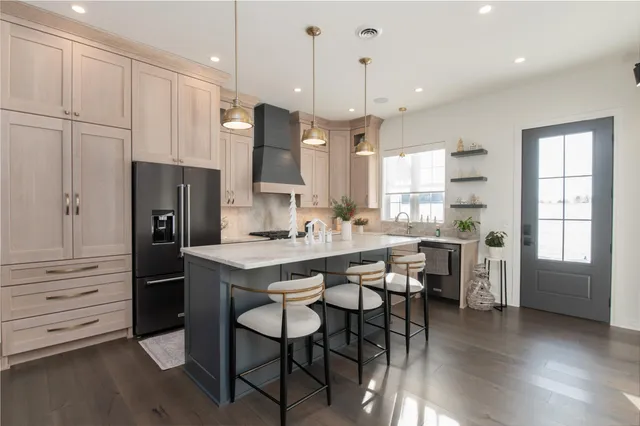 $3,990,000 | 1829 West Mill Road, Jackson, WI 53037