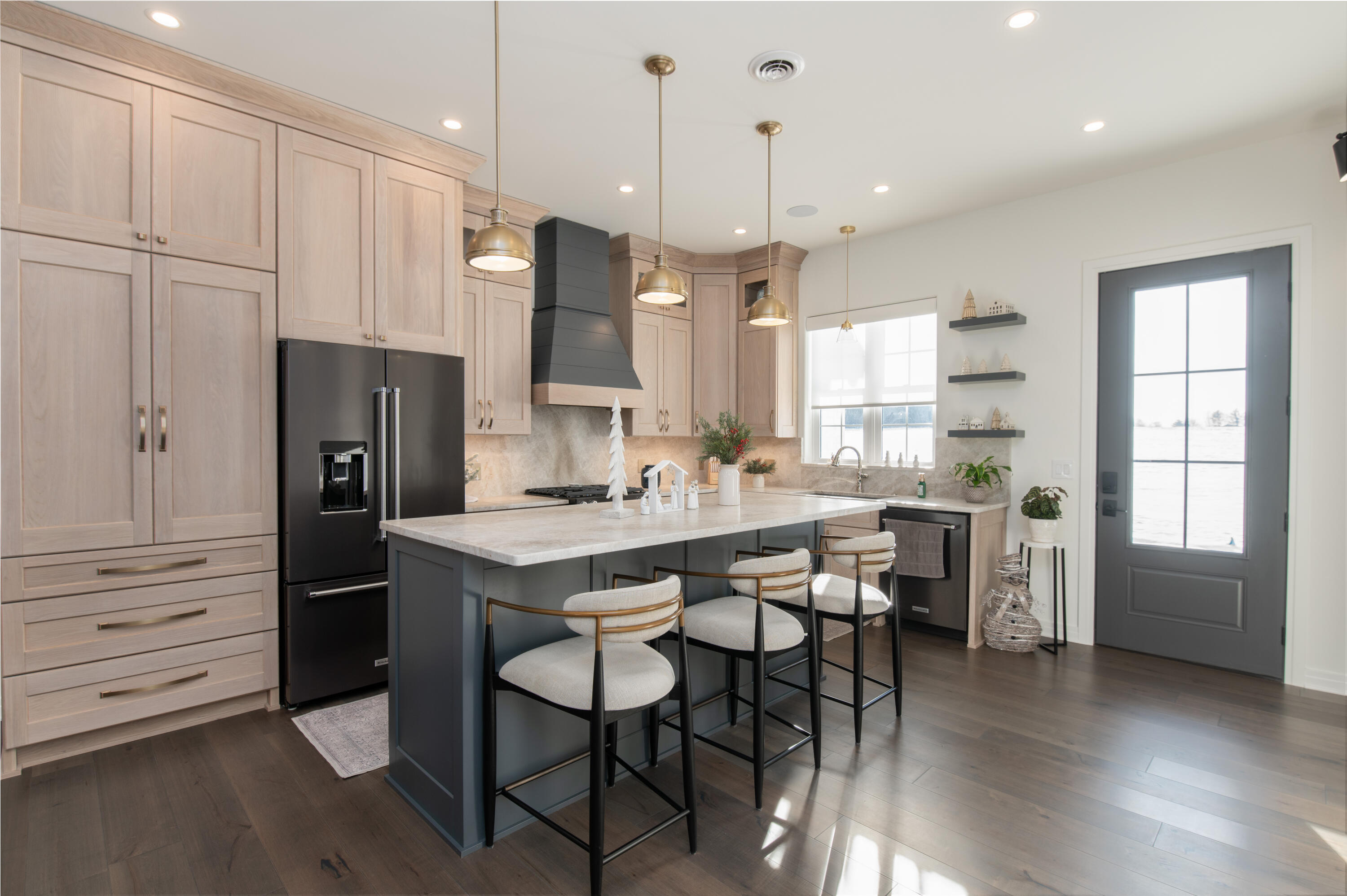 1829 West Mill Road Jackson, WI 53037 - Photo 40 of 57 In-Law Suite Kitchen
