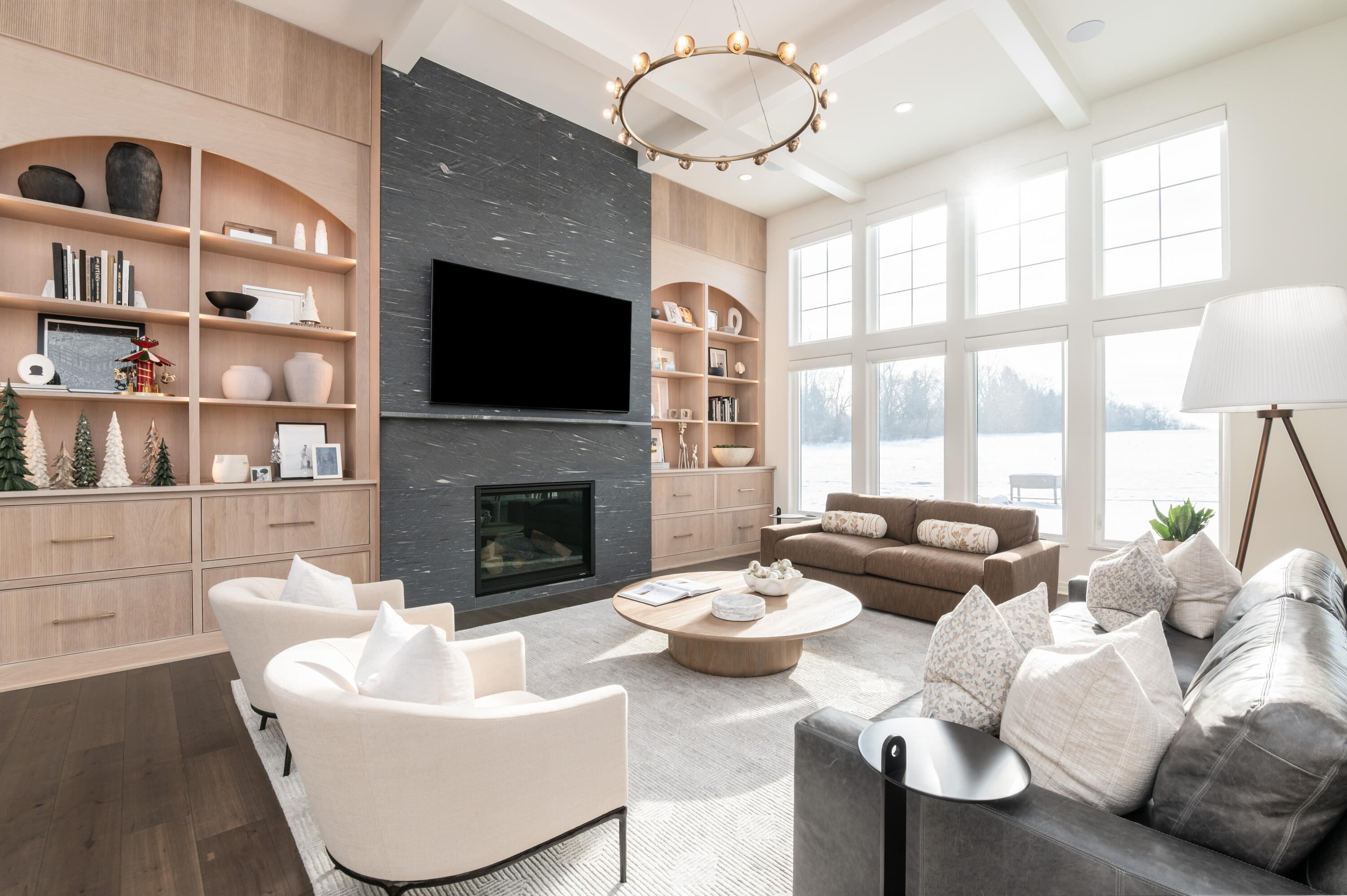 1829 West Mill Road Jackson, WI 53037 - Photo 4 of 57 Living Room