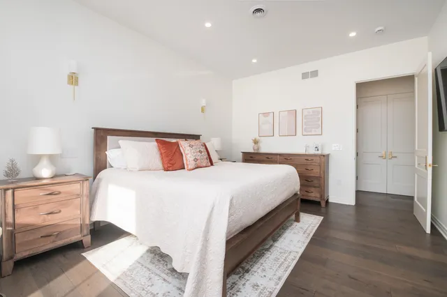 $3,990,000 | 1829 West Mill Road, Jackson, WI 53037