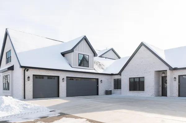 $3,990,000 | 1829 West Mill Road, Jackson, WI 53037