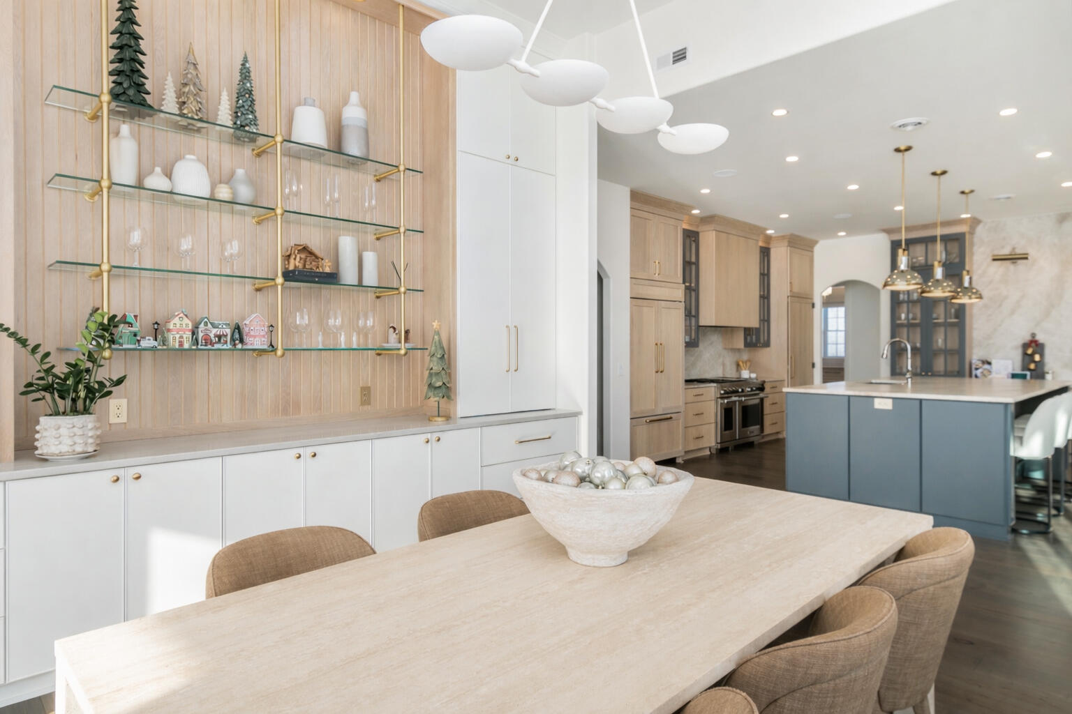 1829 West Mill Road Jackson, WI 53037 - Photo 9 of 57 Dining Area