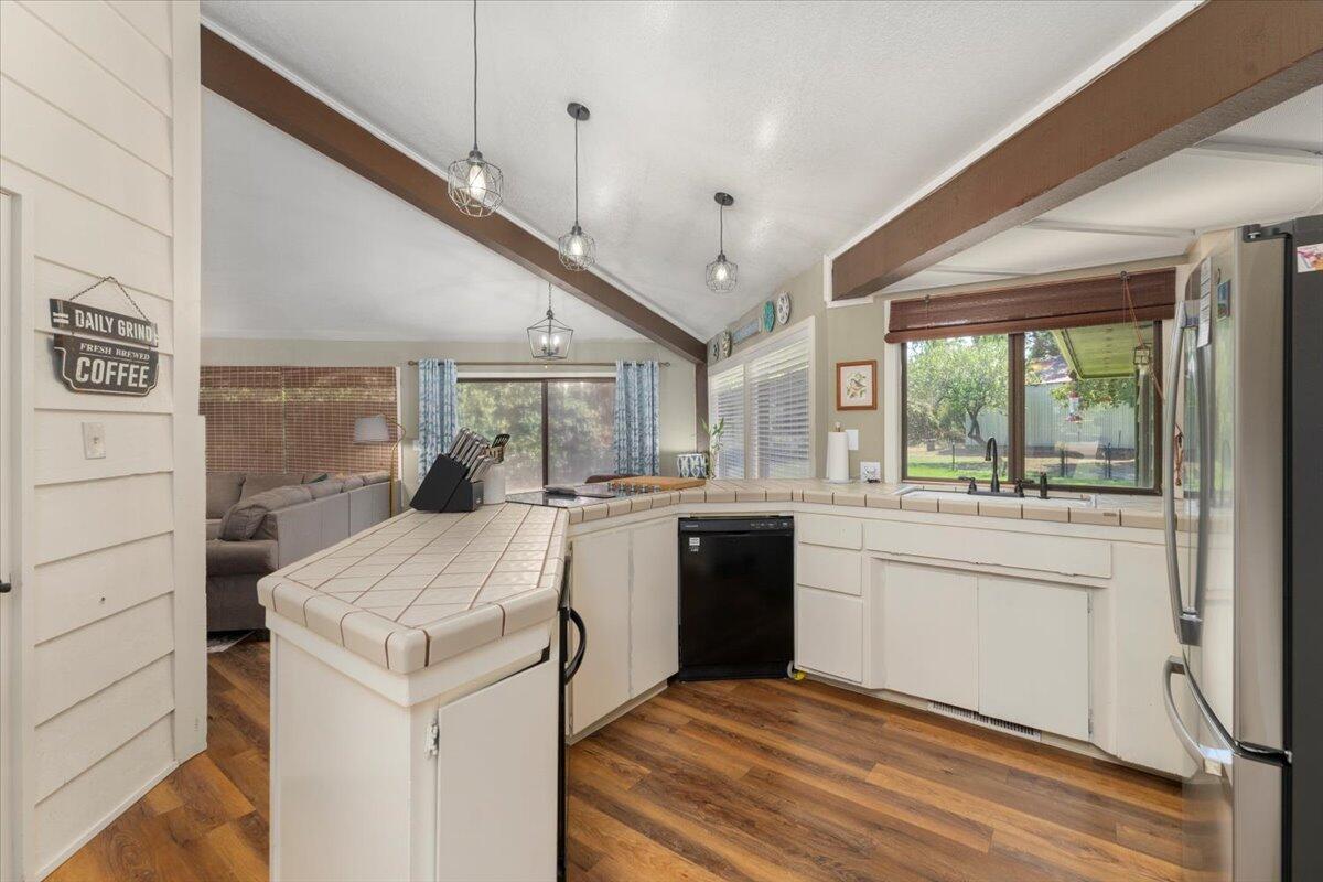 12325 Craig Avenue Red Bluff, CA 96080 - Photo 19 of 68 20-DSC08442