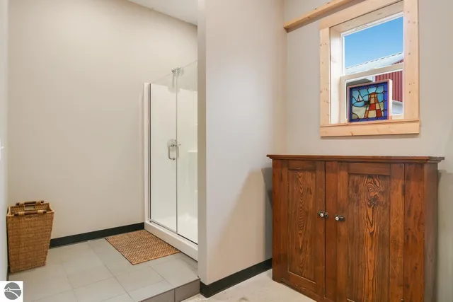 $1,400,000 | 480 East Parkdale Avenue, Manistee, MI 49660