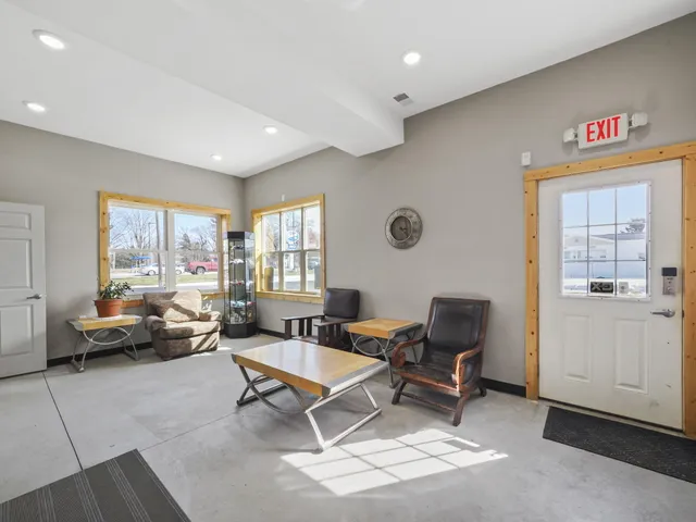 $1,400,000 | 480 East Parkdale Avenue, Manistee, MI 49660