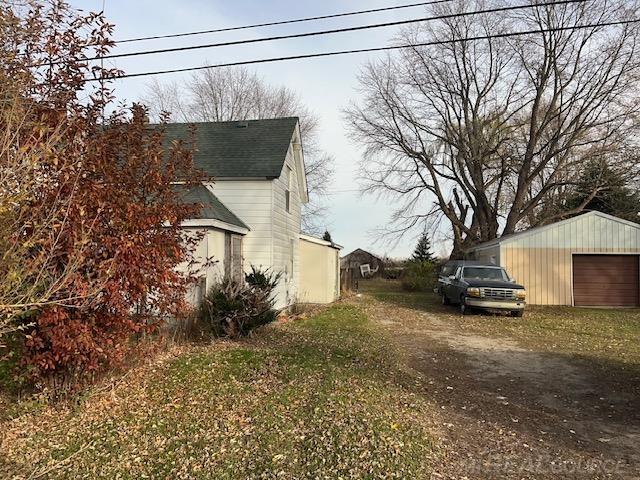 79380 Capac Road Armada, MI 48005 - Photo 3 of 13