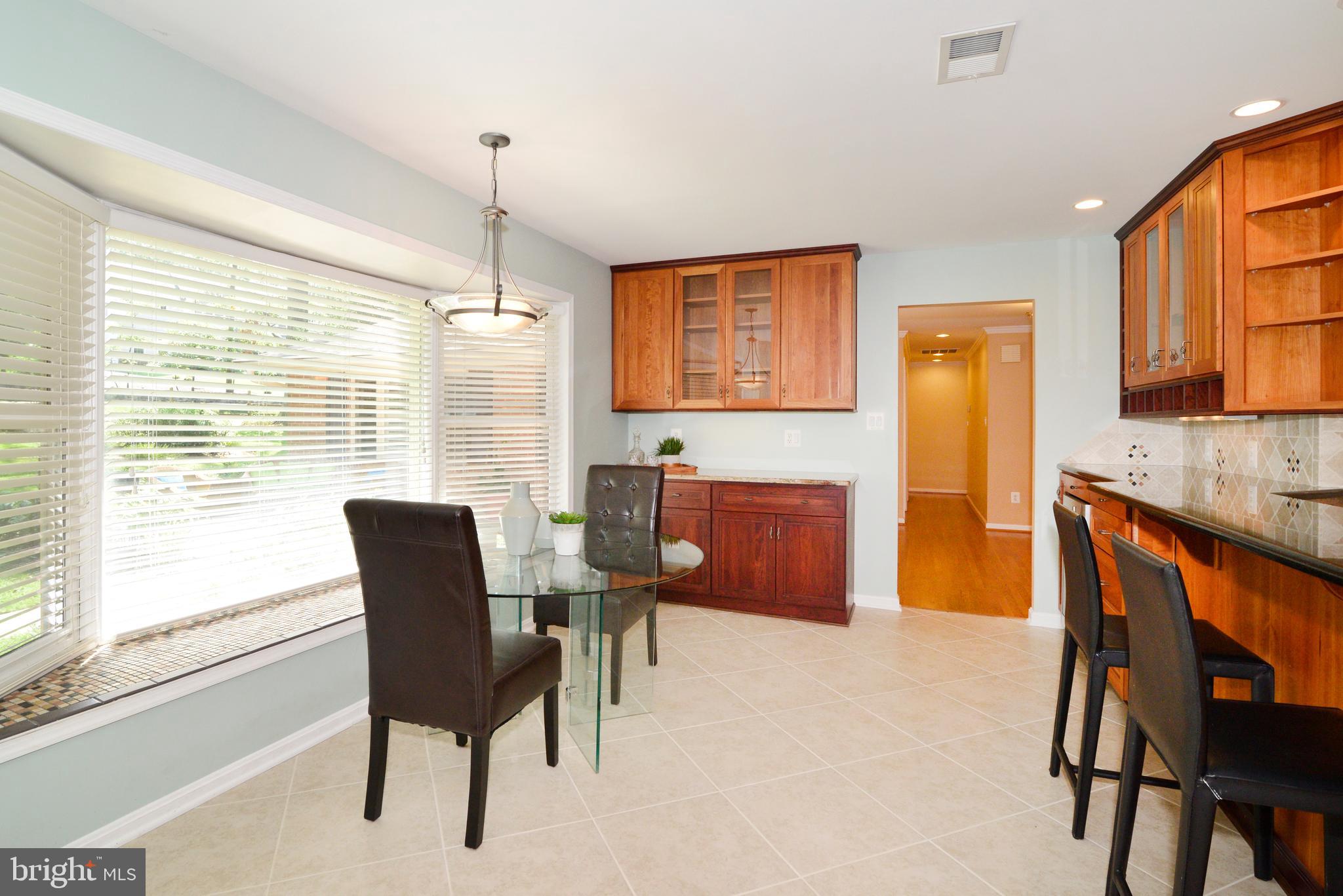 1700 Besley Road Vienna, VA 22182 - Photo 13 of 53 View of Eat in space with bay window