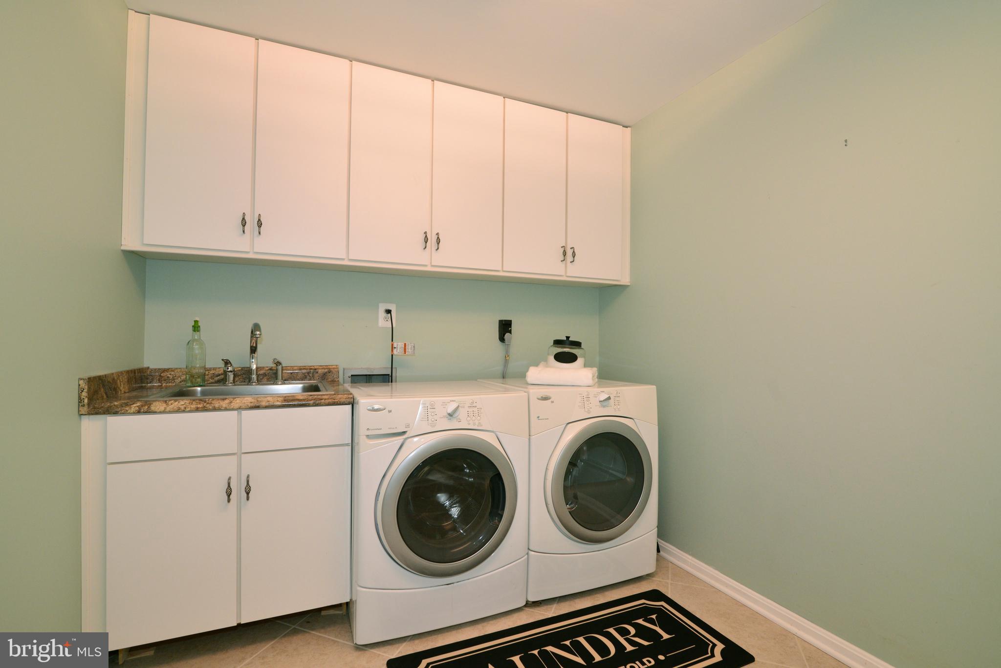 1700 Besley Road Vienna, VA 22182 - Photo 17 of 53 Laundry Room