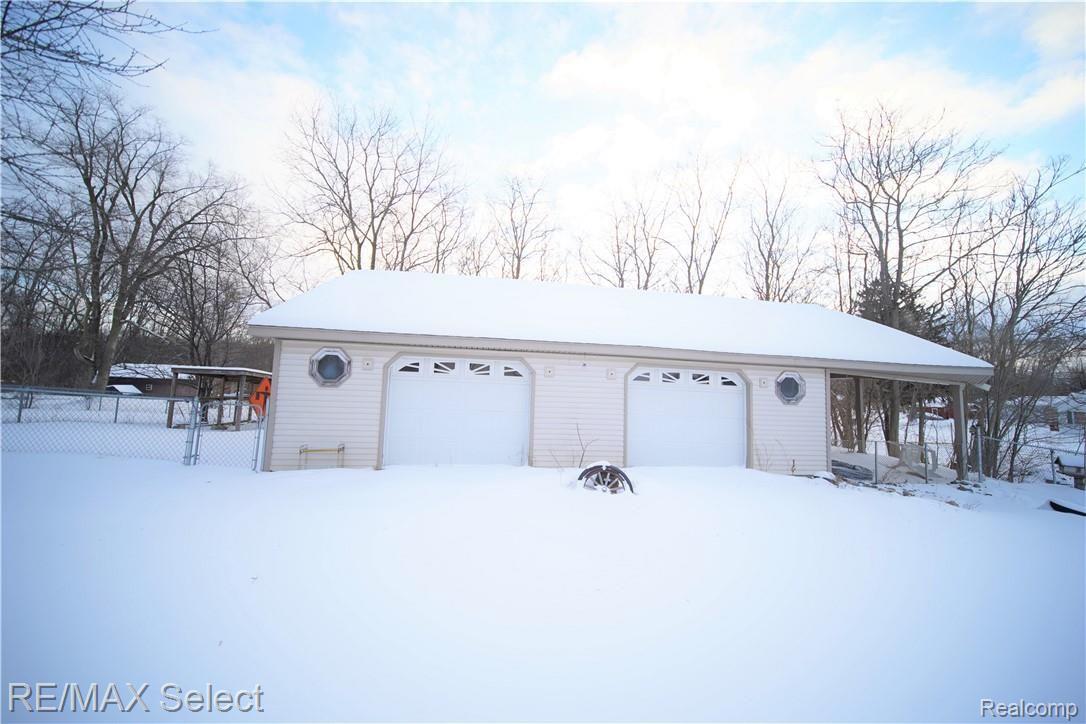9008 Neff Road Mount Morris, MI 48458 - Photo 5 of 31 9008 Neff Road 07.jpg