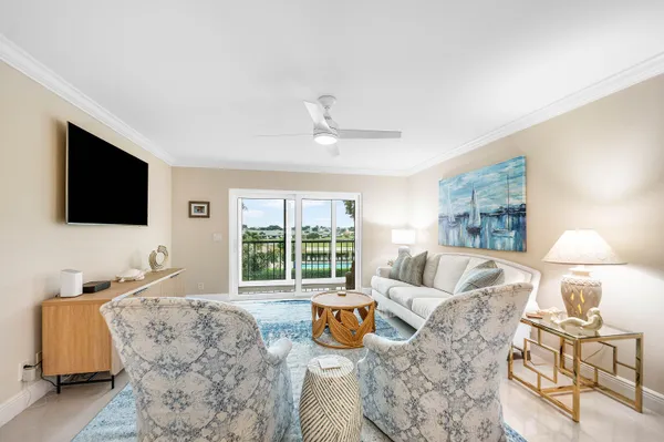 $4,300 | 7286 Huntington Lane, Unit 301, Delray Beach, FL 33446
