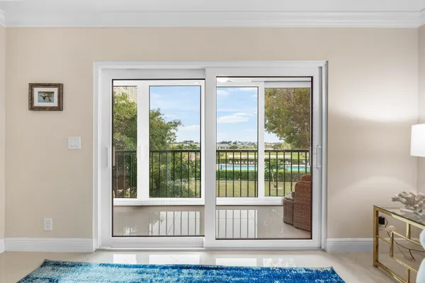 $4,300 | 7286 Huntington Lane, Unit 301, Delray Beach, FL 33446