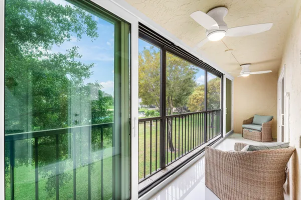 $4,300 | 7286 Huntington Lane, Unit 301, Delray Beach, FL 33446