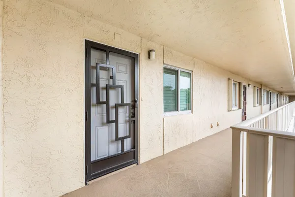 $4,300 | 7286 Huntington Lane, Unit 301, Delray Beach, FL 33446