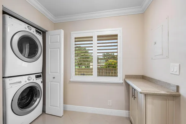 $4,300 | 7286 Huntington Lane, Unit 301, Delray Beach, FL 33446