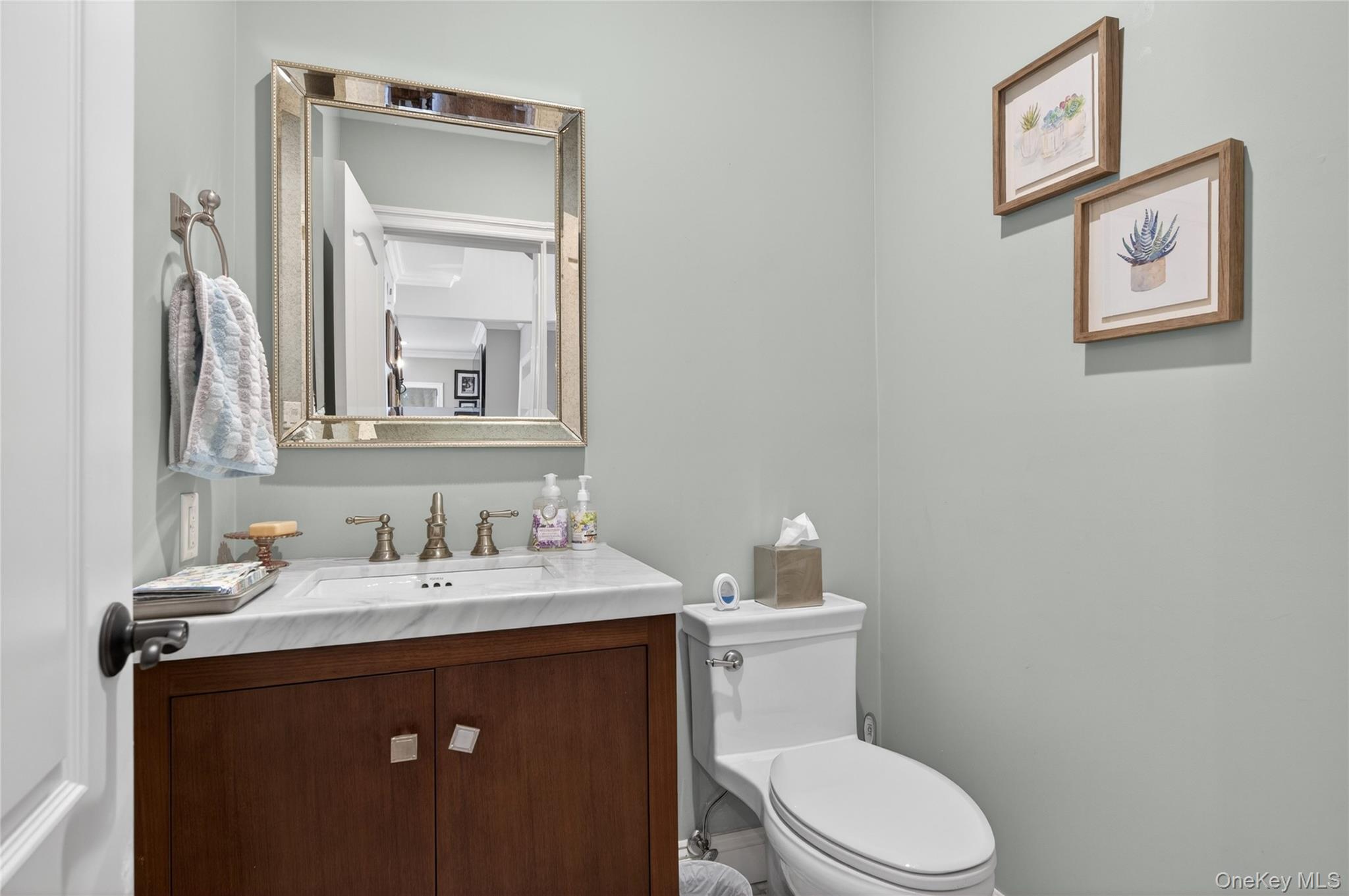 261 Harbor Road Cold Spring Harbor, NY 11724 - Photo 17 of 43