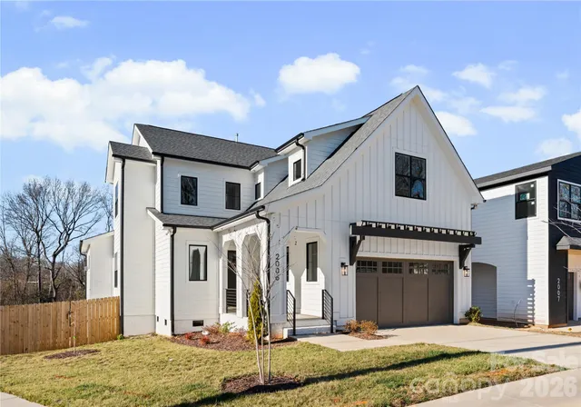 $858,000 | 2005 South Street, Charlotte, NC 28208