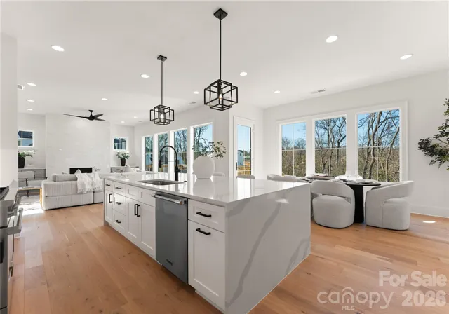 $858,000 | 2005 South Street, Charlotte, NC 28208