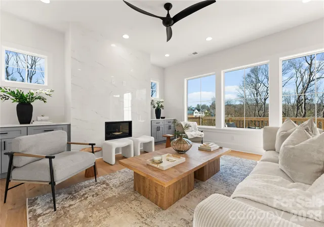 $858,000 | 2005 South Street, Charlotte, NC 28208