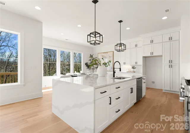 $858,000 | 2005 South Street, Charlotte, NC 28208