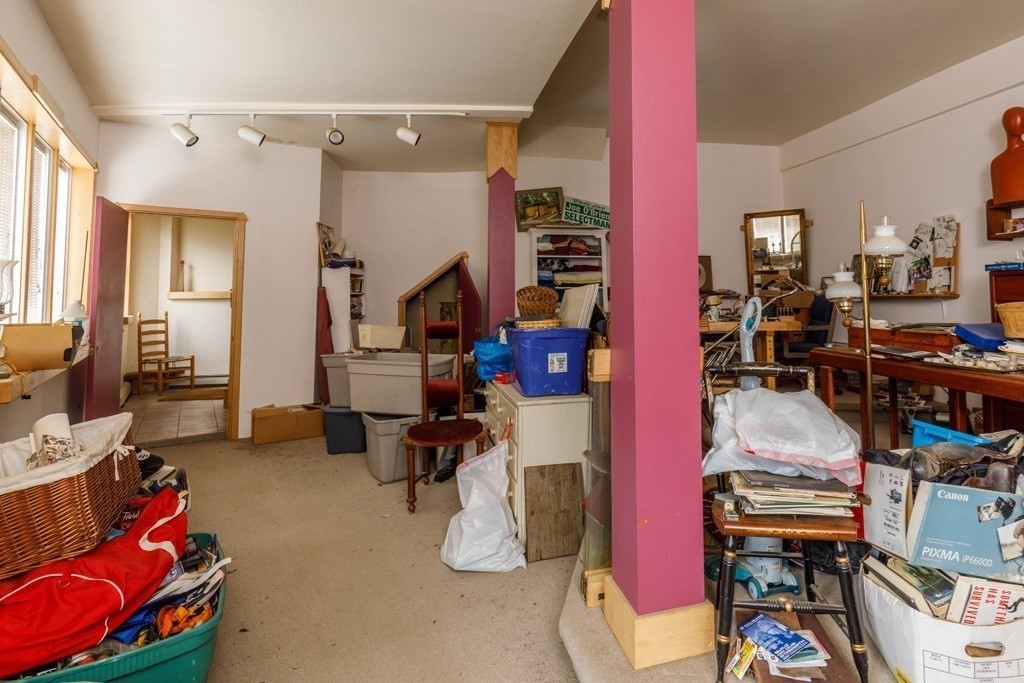 14 Travers Street Gardner, MA 01440 - Photo 16 of 17 a workspace with furniture